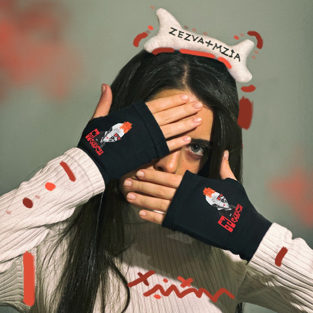 zezva and mzia, gloves